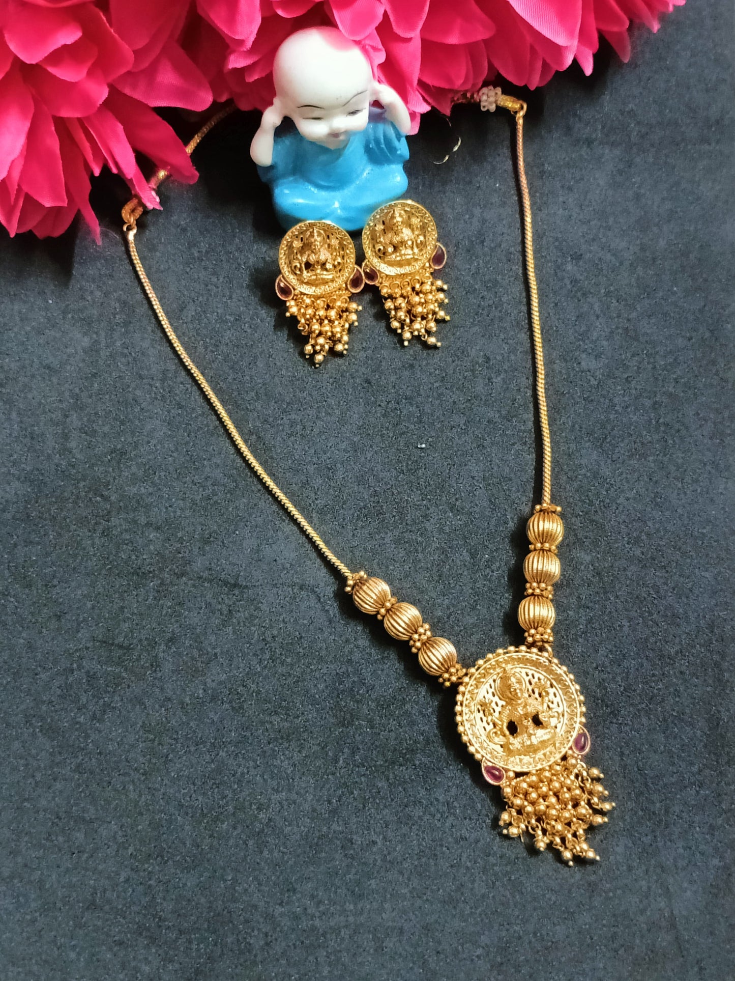 Lakshmi Pendant Antique Necklace with Earrings