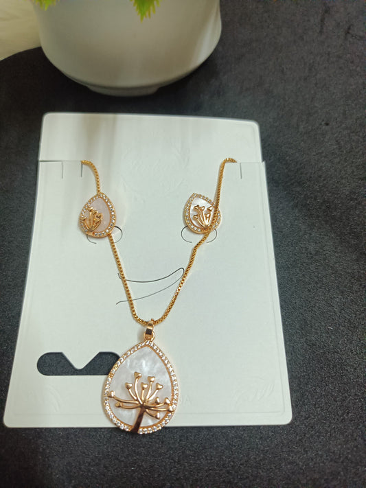 Leaf Pendant Rose Gold Chain with Cute Earrings