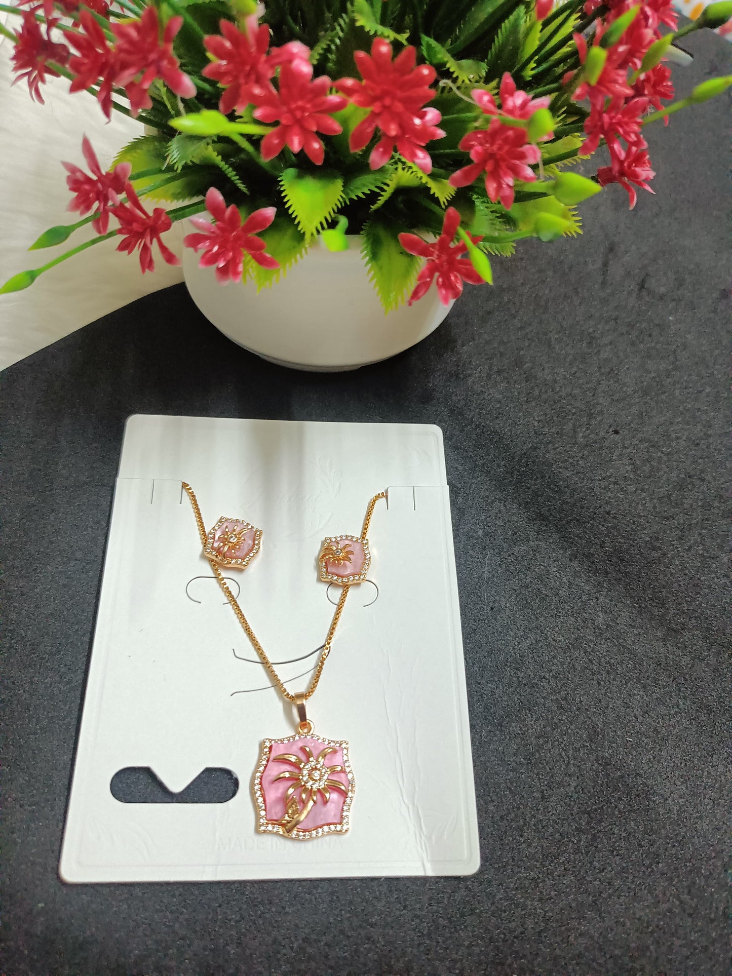 Unique  Pendant Rose Gold chain with Cute Earrings